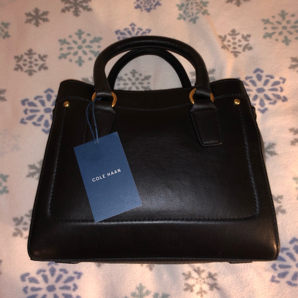 Chic Black Cole Haan Crossbody Purse